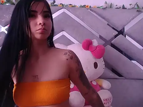 Snapshot of Meganfox_222 chatting on 10/30/25, 02:51 Meganfox 222 online show from 10/30/25, 02:51