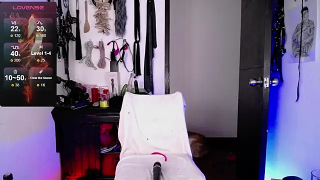 akinoro  online show from 01/18/25, 10:17