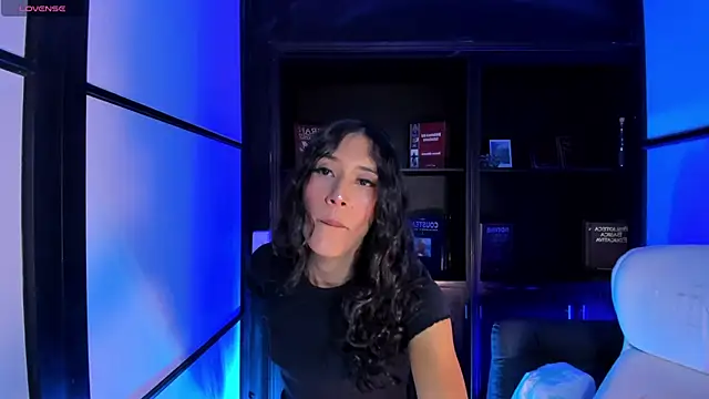 Snapshot of CamilaHarperr_ chatting on 12/31/24, 03:45 CamilaHarperr online show from 12/31/24, 03:45