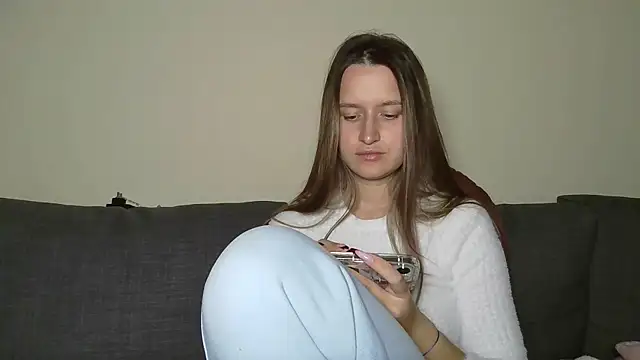 Snapshot of Submissive_love chatting on 02/15/25, 10:42 Submissive love online show from 02/15/25, 10:42