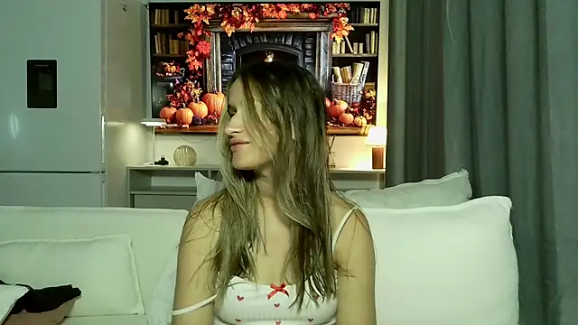 Snapshot of Submissive_love chatting on 10/01/25, 11:00 Submissive love online show from 10/01/25, 11:00