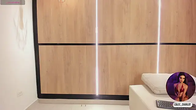 charlotte colee online show from 11/13/25, 11:42