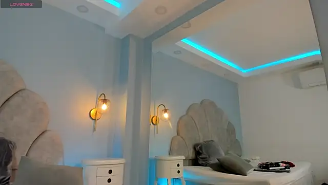 Snapshot of sweeet_peach chatting on 12/05/24, 01:47 sweeet peach online show from 12/05/24, 01:47