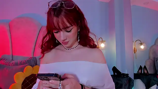 Snapshot of sweeet_peach chatting on 09/24/25, 11:08 sweeet peach online show from 09/24/25, 11:08