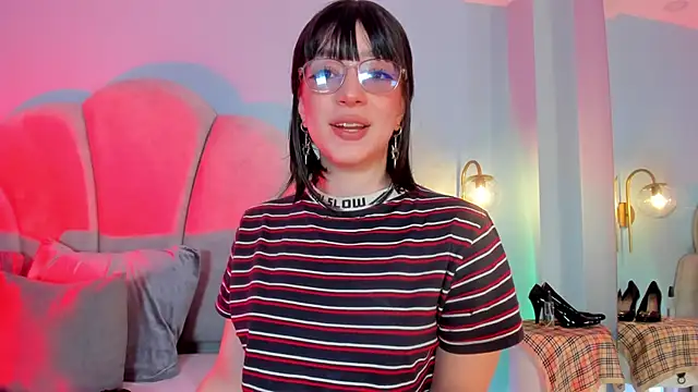 Snapshot of sweeet_peach chatting on 09/29/25, 10:25 sweeet peach online show from 09/29/25, 10:25