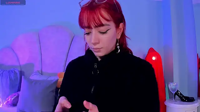 Snapshot of sweeet_peach chatting on 10/08/25, 10:18 sweeet peach online show from 10/08/25, 10:18