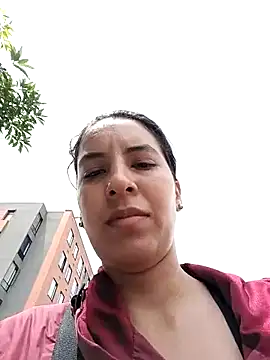 Snapshot of Bonny_Klote chatting on 03/12/25, 06:22 Bonny Klote online show from 03/12/25, 06:22