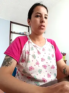 Snapshot of Bonny_Klote chatting on 09/14/25, 05:12 Bonny Klote online show from 09/14/25, 05:12
