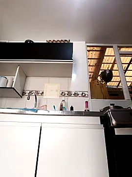 Snapshot of Bonny_Klote chatting on 10/27/25, 02:43 Bonny Klote online show from 10/27/25, 02:43