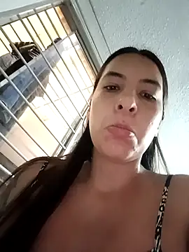 Snapshot of Bonny_Klote chatting on 12/16/25, 02:44 Bonny Klote online show from 12/16/25, 02:44