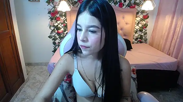 LucyCute 1 online show from 01/05/26, 05:27