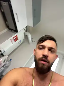 Snapshot of LoveIsBlind_ chatting on 12/09/24, 10:11 LoveIsBlind  online show from 12/09/24, 10:11