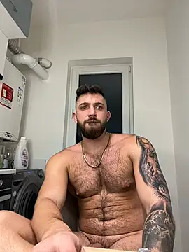 Snapshot of LoveIsBlind_ chatting on 12/15/24, 11:53 LoveIsBlind  online show from 12/15/24, 11:53