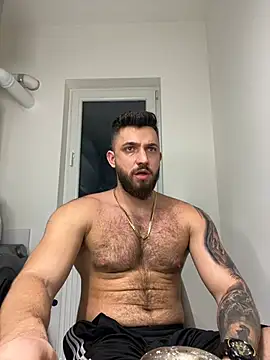 Snapshot of LoveIsBlind_ chatting on 12/17/24, 09:27 LoveIsBlind  online show from 12/17/24, 09:27