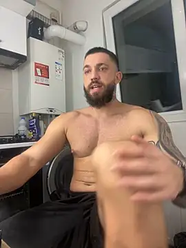 Snapshot of LoveIsBlind_ chatting on 10/08/25, 02:42 LoveIsBlind  online show from 10/08/25, 02:42