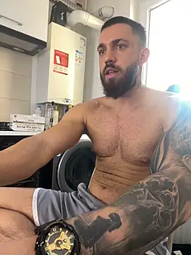 Snapshot of LoveIsBlind_ chatting on 10/10/25, 04:55 LoveIsBlind  online show from 10/10/25, 04:55