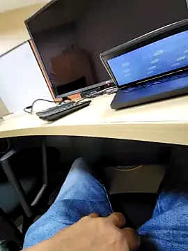 Snapshot of rocksrockydick chatting on 09/26/25, 10:08 rocksrockydick online show from 09/26/25, 10:08