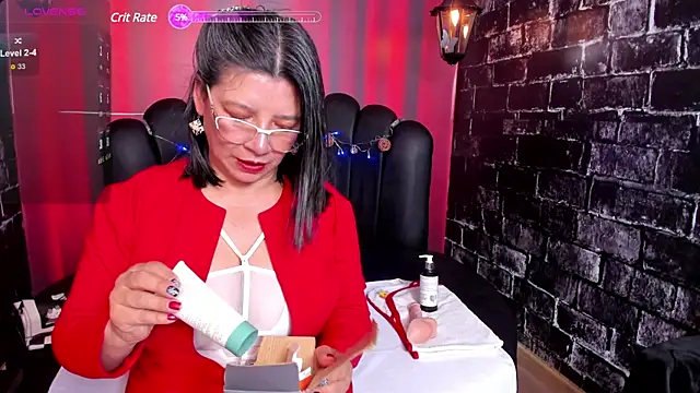 Snapshot of Madame_Jay chatting on 01/04/25, 01:10 Madame Jay online show from 01/04/25, 01:10