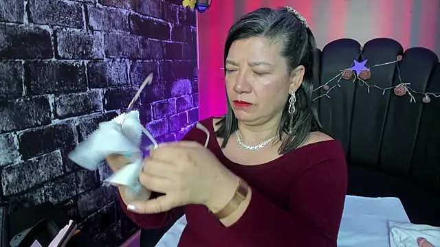 Snapshot of Madame_Jay chatting on 02/01/25, 10:26 Madame Jay online show from 02/01/25, 10:26