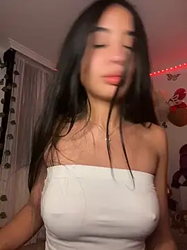 Snapshot of lina_pink chatting on 01/02/25, 06:40 lina pink online show from 01/02/25, 06:40