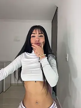 lina pink online show from 11/11/25, 03:28