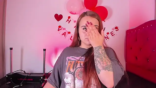 evy orange1 online show from 02/12/25, 04:44