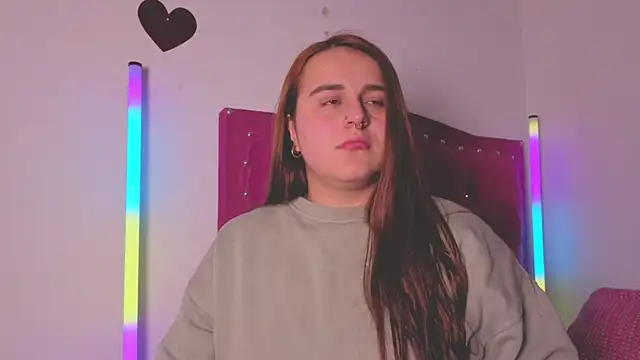 evy orange1 online show from 10/21/25, 12:55