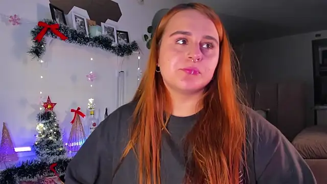 Snapshot of evy_orange1 chatting on 01/09/26, 02:14 evy orange1 online show from 01/09/26, 02:14