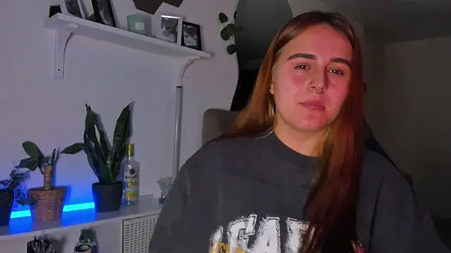 Snapshot of evy_orange1 chatting on 02/11/26, 02:49 evy orange1 online show from 02/11/26, 02:49