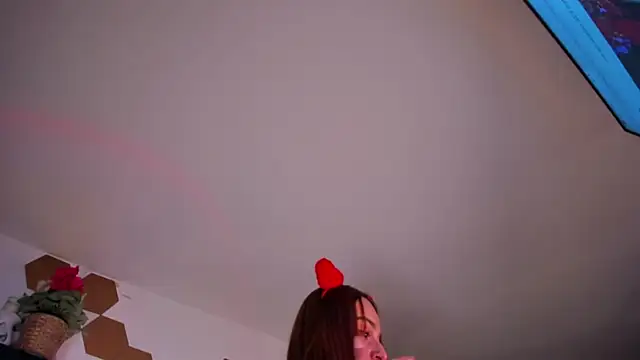 Snapshot of evy_orange1 chatting on 02/15/26, 03:36 evy orange1 online show from 02/15/26, 03:36