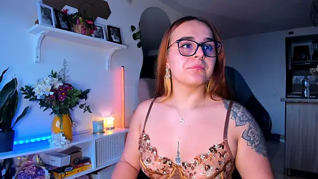 evy orange1 online show from 03/04/26, 11:16