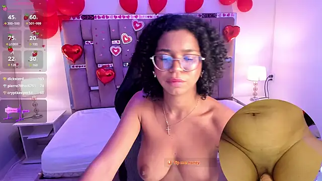 Snapshot of MilaHall_ chatting on 02/07/25, 09:58 MilaHall online show from 02/07/25, 09:58