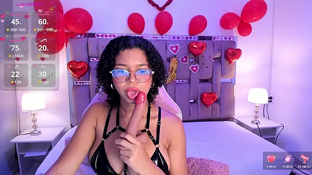 Snapshot of MilaHall_ chatting on 02/08/25, 03:52 MilaHall online show from 02/08/25, 03:52