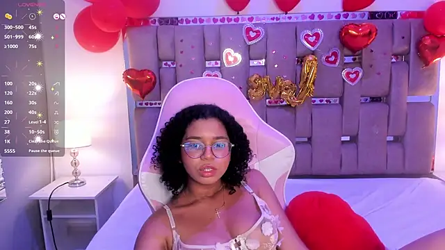 Snapshot of MilaHall_ chatting on 02/16/25, 06:43 MilaHall online show from 02/16/25, 06:43