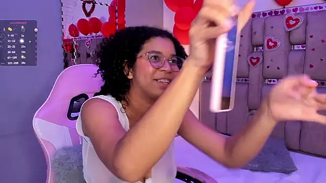 Snapshot of MilaHall_ chatting on 02/22/25, 07:01 MilaHall online show from 02/22/25, 07:01