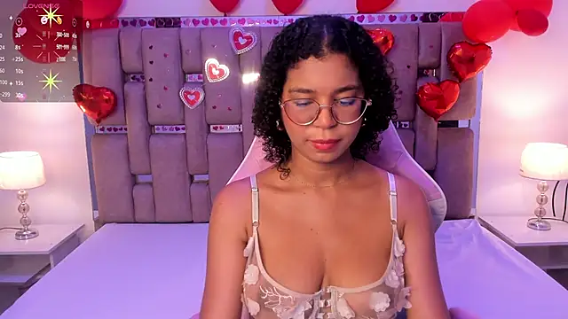 Snapshot of MilaHall_ chatting on 02/24/25, 03:33 MilaHall online show from 02/24/25, 03:33