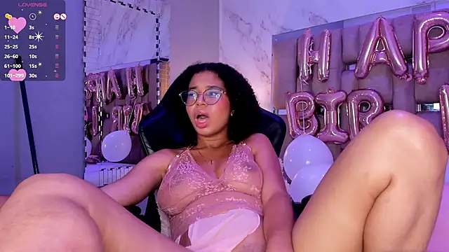 Snapshot of MilaHall_ chatting on 03/14/25, 07:48 MilaHall online show from 03/14/25, 07:48