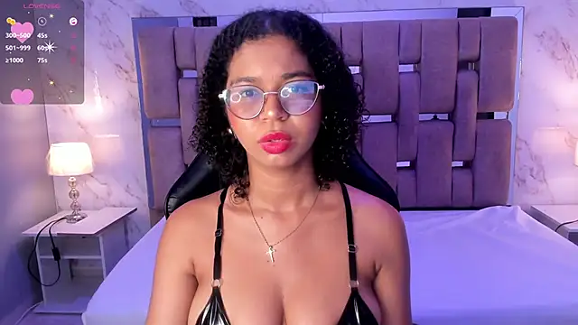 Snapshot of MilaHall_ chatting on 03/20/25, 03:56 MilaHall online show from 03/20/25, 03:56