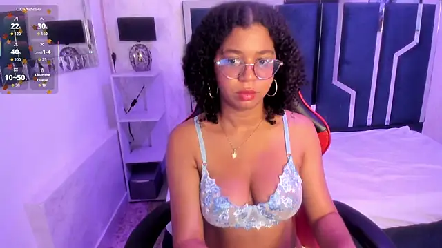 Snapshot of MilaHall_ chatting on 10/05/25, 04:00 MilaHall online show from 10/05/25, 04:00