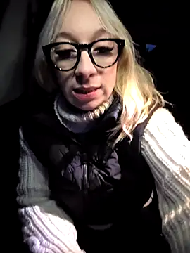 Snapshot of Giuliana_baby chatting on 02/18/25, 05:53 Giuliana baby online show from 02/18/25, 05:53
