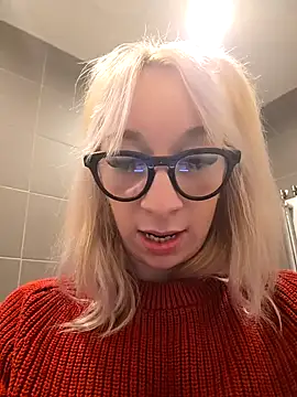 Snapshot of Giuliana_baby chatting on 02/27/25, 03:59 Giuliana baby online show from 02/27/25, 03:59