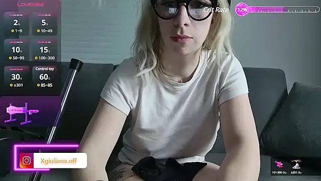 Snapshot of Giuliana_baby chatting on 03/14/25, 04:43 Giuliana baby online show from 03/14/25, 04:43