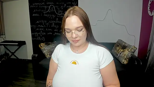 AnitaMays online show from 11/08/25, 01:00