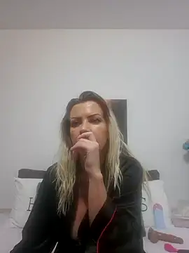 MiaDoll69 online show from 09/27/25, 05:51