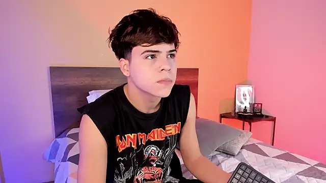 justinbiler online show from 02/14/25, 12:36