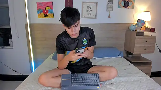 justinbiler online show from 10/17/25, 12:41