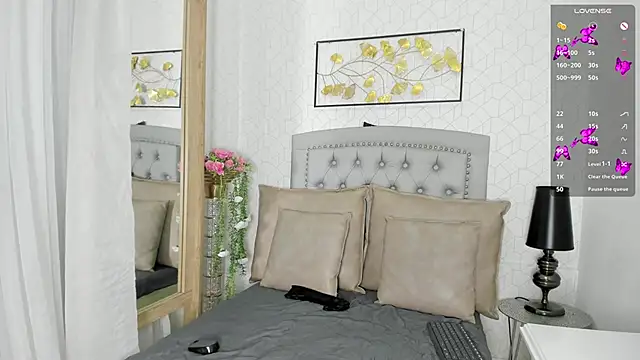 Katalella murillo online show from 02/07/25, 03:34