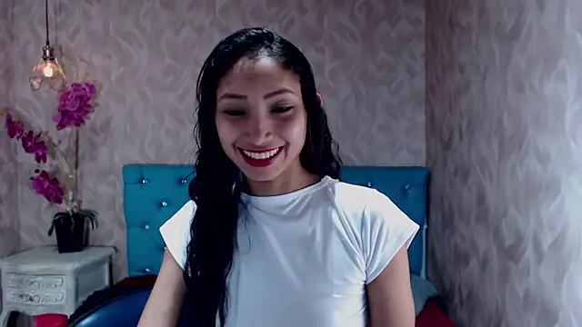 MadelineDoll online show from 02/25/25, 04:21