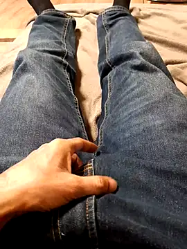 Snapshot of Big_Dick_22_in_Room chatting on 03/03/25, 10:28 Big Dick 22 in Room online show from 03/03/25, 10:28