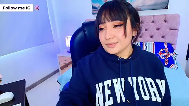 Emma monserrat online show from 02/02/26, 07:45